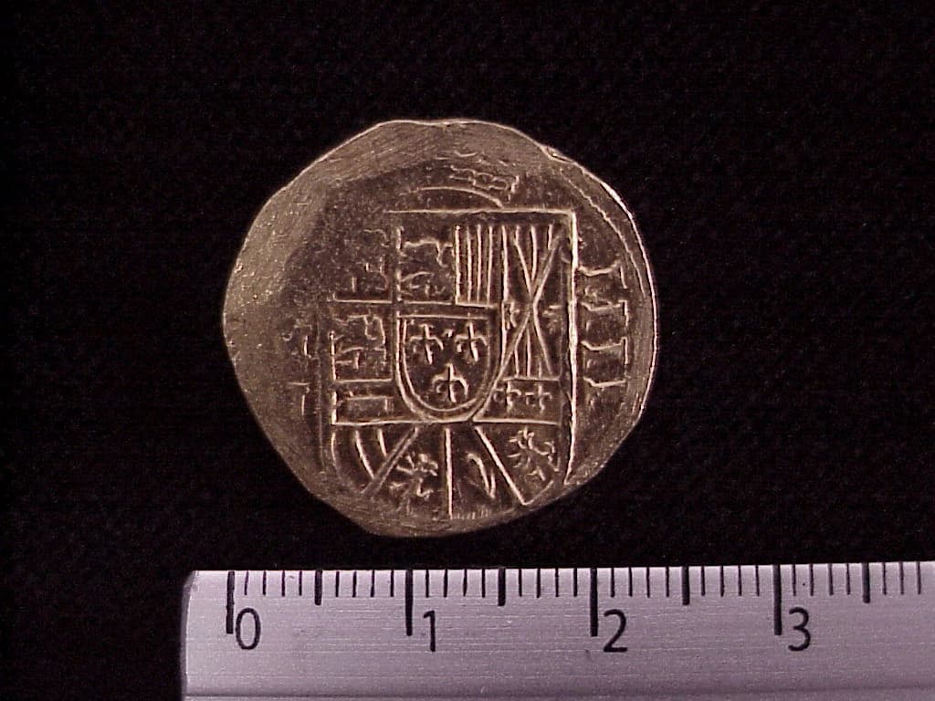 4-escudos-felipe-v-i-mexico-j - anverso (Banxico)