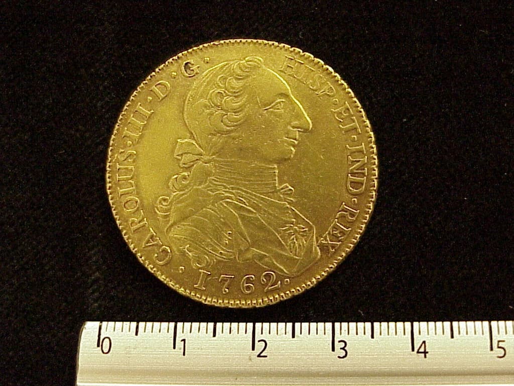 8-escudos-carlos-iii-1762-mexico-mm - anverso (Banxico)