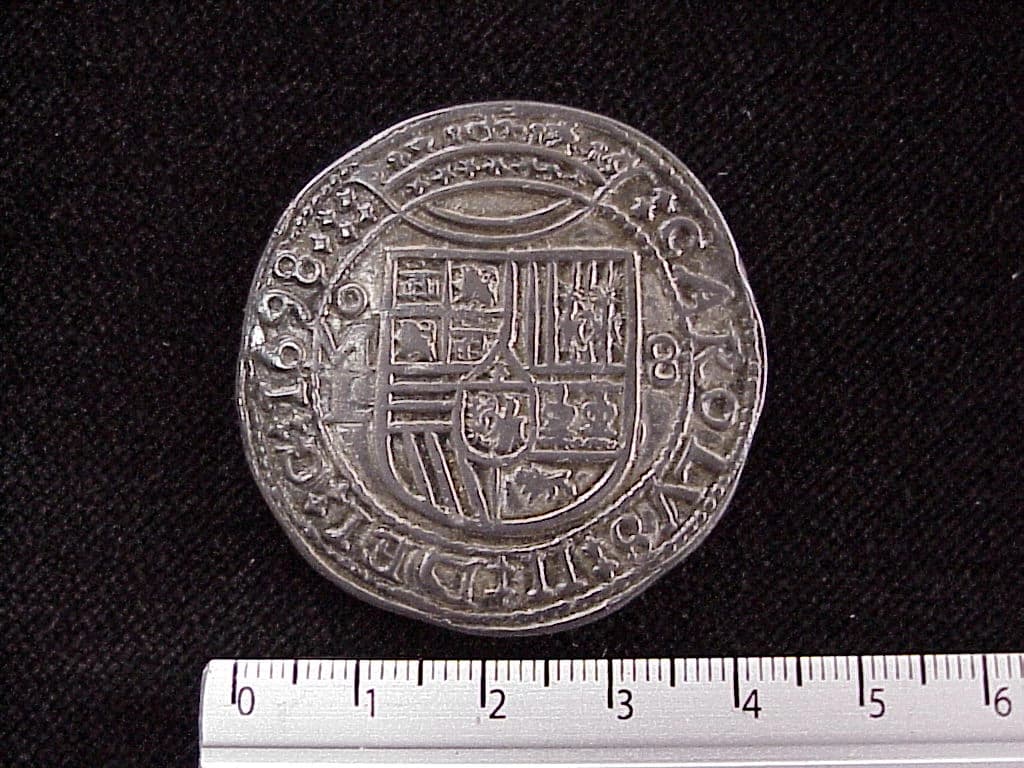 8-reales-carlos-ii-1698-mexico-l - anverso (Banxico)